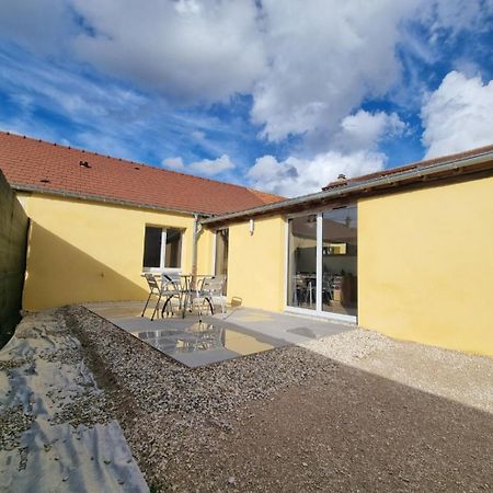 Maison 700M Du Centre-Ville Auxerre Extérieur photo