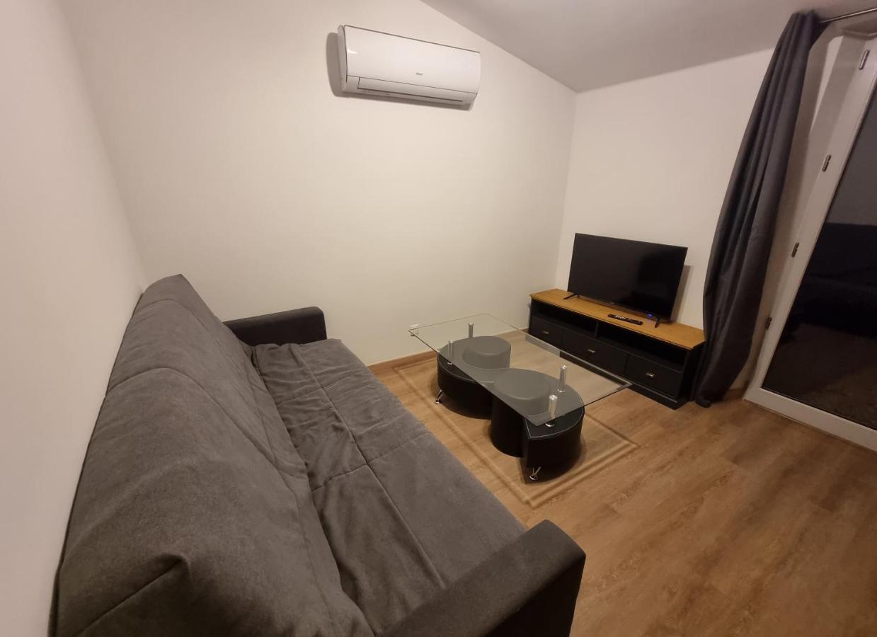 Maison 700M Du Centre-Ville Auxerre Extérieur photo