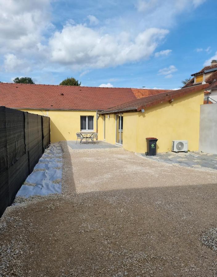 Maison 700M Du Centre-Ville Auxerre Extérieur photo