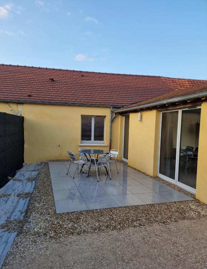 Maison 700M Du Centre-Ville Auxerre Extérieur photo